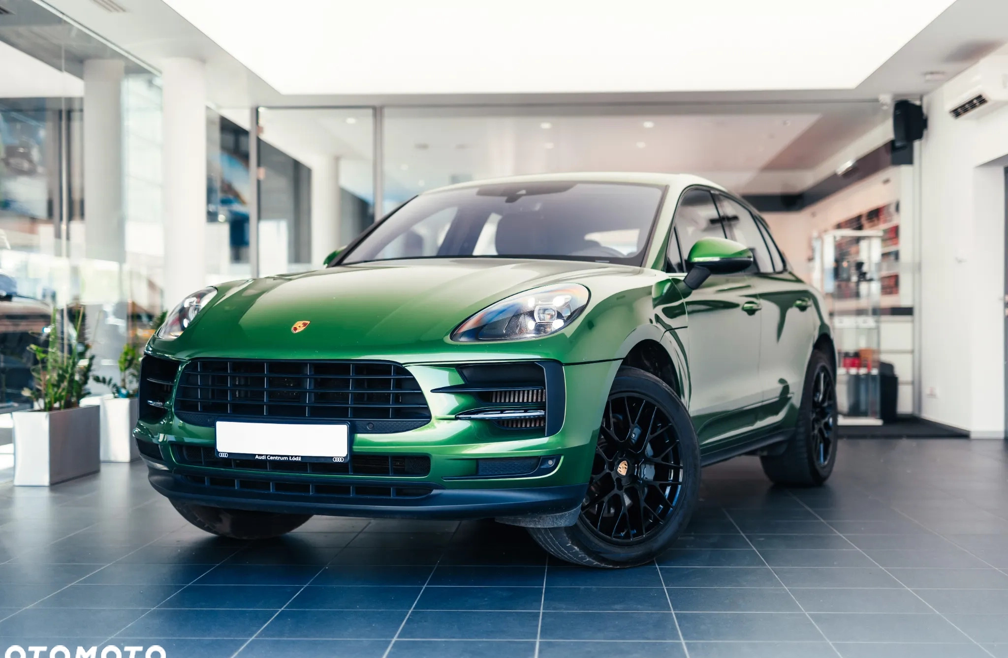 Porsche Macan cena 269900 przebieg: 87800, rok produkcji 2020 z Gryfice małe 254